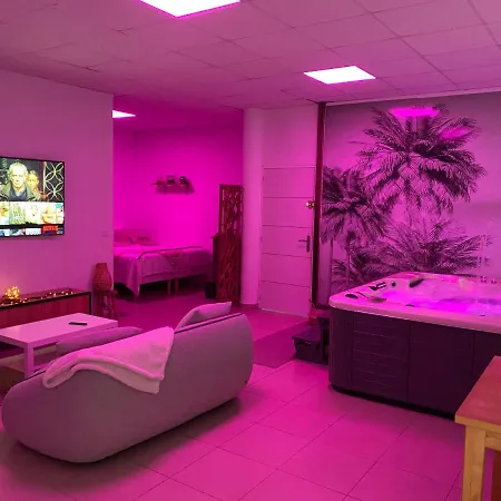 Superbe Appartement Avec Jacuzzy 샹틀루 앙 브리